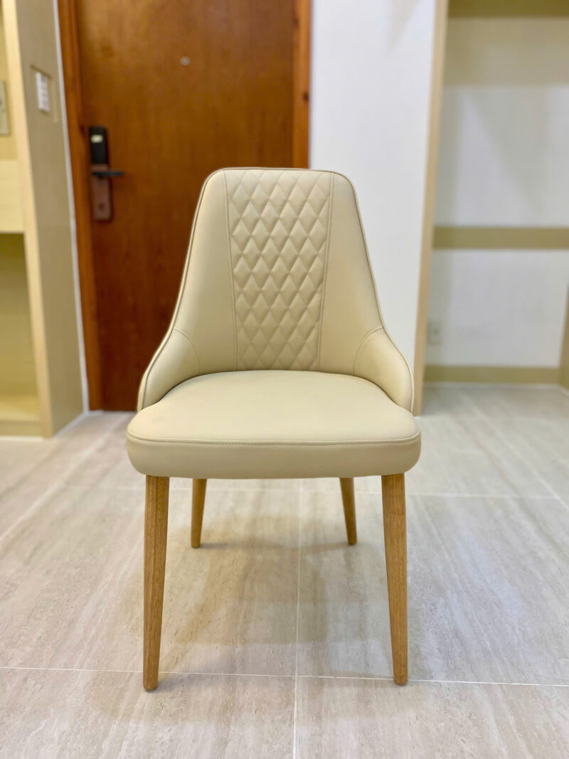 Ghế ăn chân gỗ tần bì – Bọc nệm da