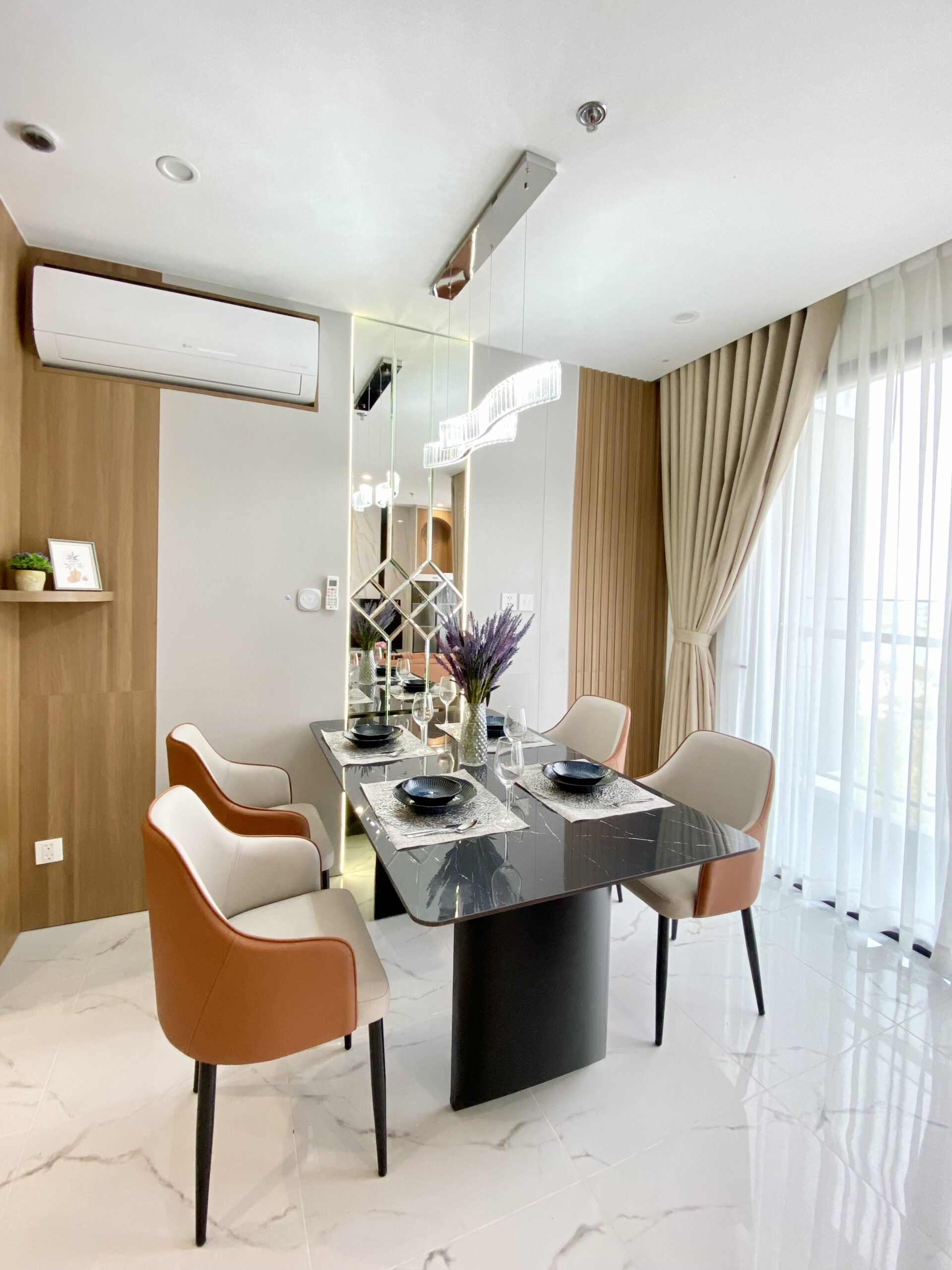 BỘ BÀN ĂN MẶT ĐÁ CERAMIC 1.6M – CHÂN SẮT SƠN TĨNH ĐIỆN BỘ BÀN ĂN MẶT ĐÁ CERAMIC 1.6M – CHÂN SẮT SƠN TĨNH ĐIỆN