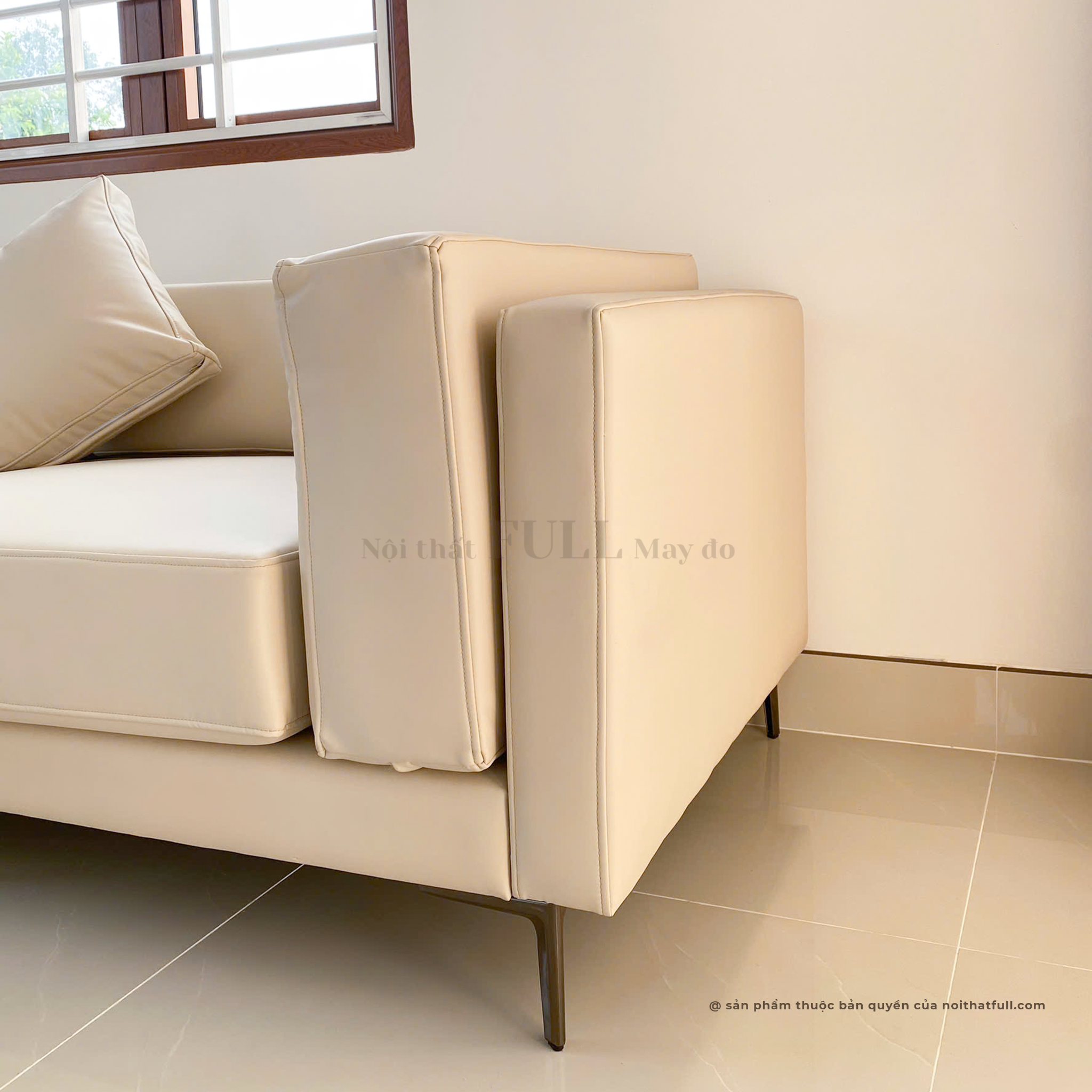 Sofa L da chống mực chân sắt mạ titan cao cấp – lựa chọn tối ưu cho không gian sống hiện đại Sofa L da chống mực chân sắt mạ titan cao cấp – lựa chọn tối ưu cho không gian sống hiện đại