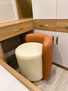 GHẾ ĐÔN BÀN TRANG ĐIỂM DA CAO CẤP