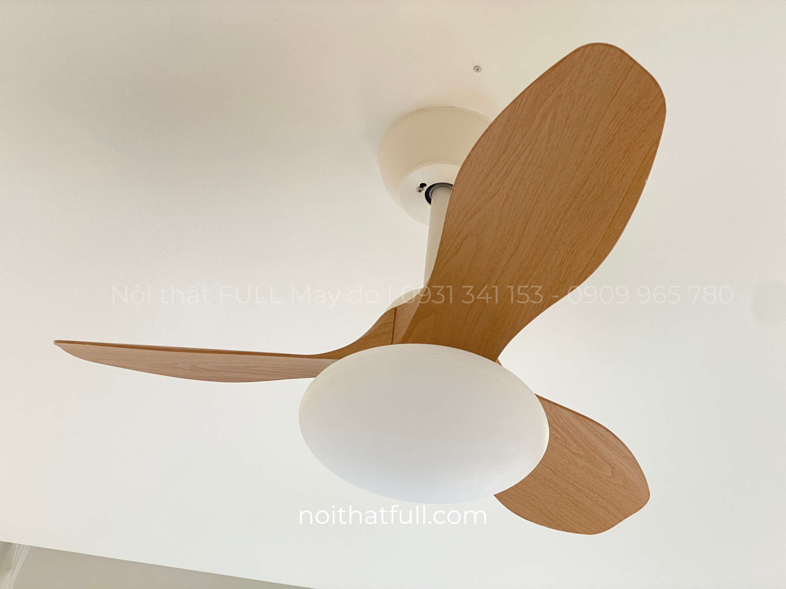 Quạt cánh mini có đèn led 3 màu | DH-QT002 Quạt cánh mini có đèn led 3 màu | DH-QT002