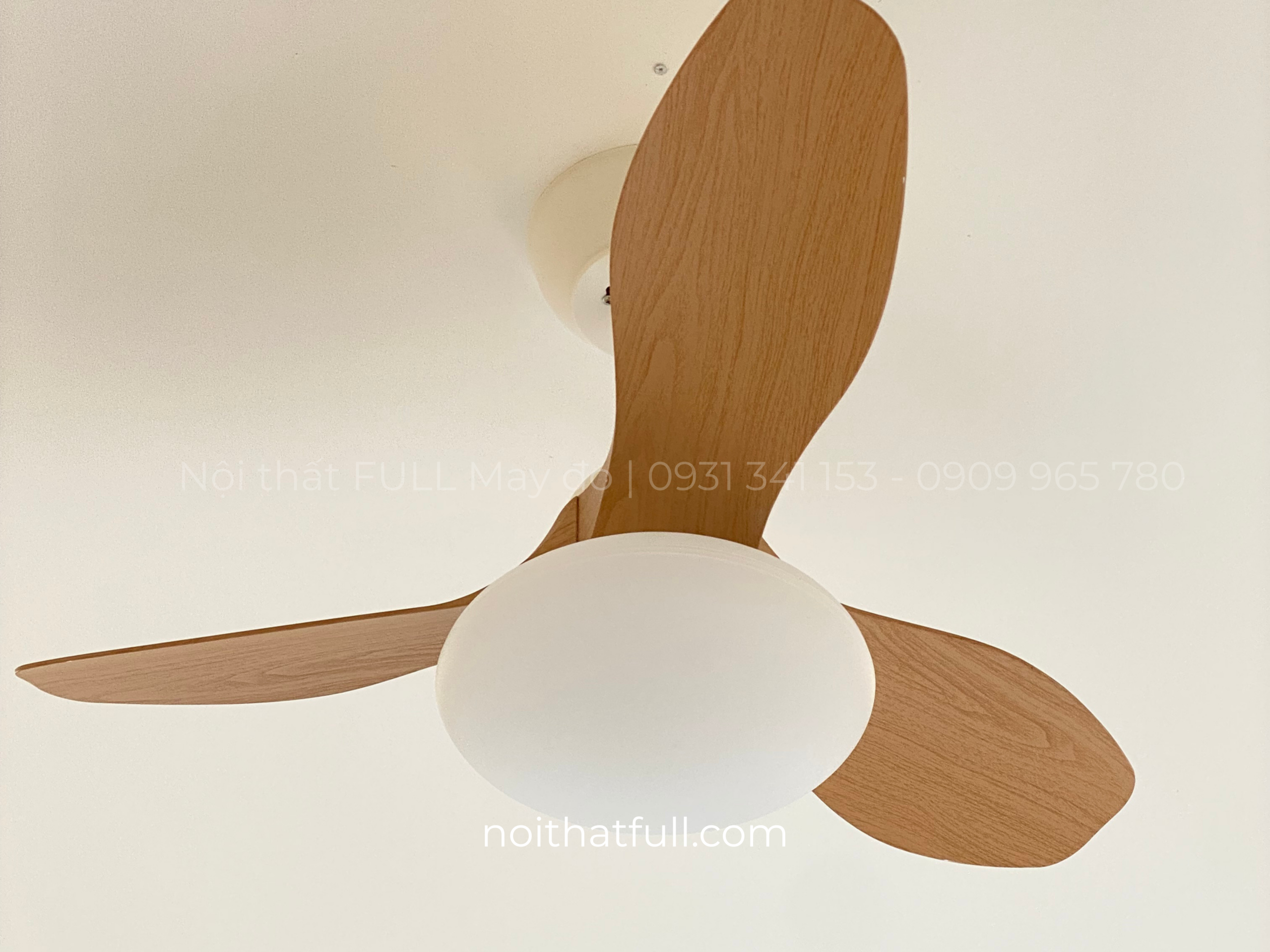 Quạt cánh mini có đèn led 3 màu | DH-QT002 Quạt cánh mini có đèn led 3 màu | DH-QT002